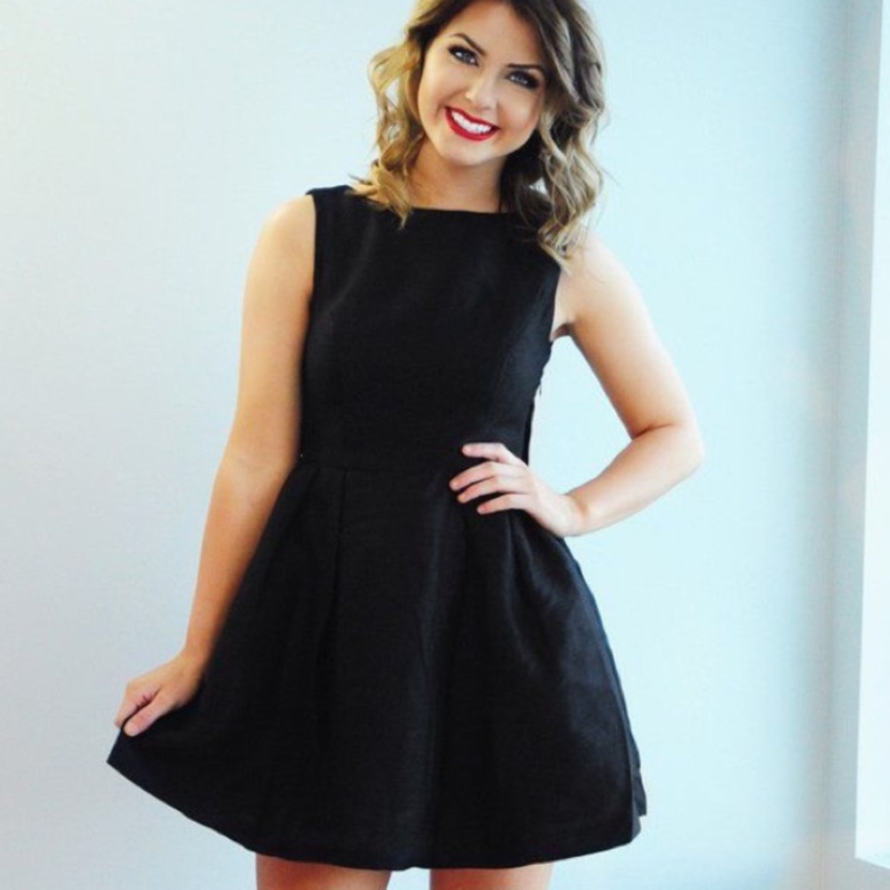 Low Bow Back dress